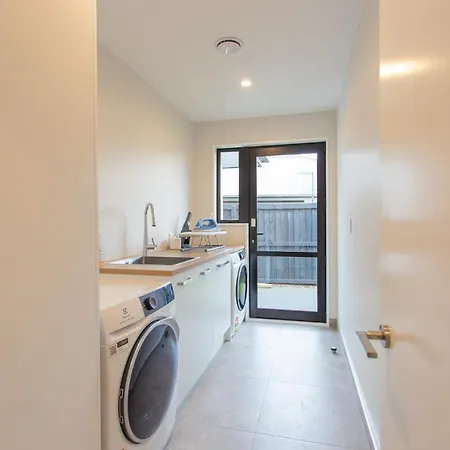 New Luxury Home With Games Room And Park Outlook Sleeps 12, 26 Mins From Chc Airport Lincoln Exterior foto