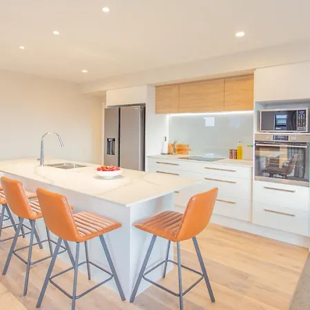 New Luxury Home With Games Room And Park Outlook Sleeps 12, 26 Mins From Chc Airport Lincoln Exterior foto