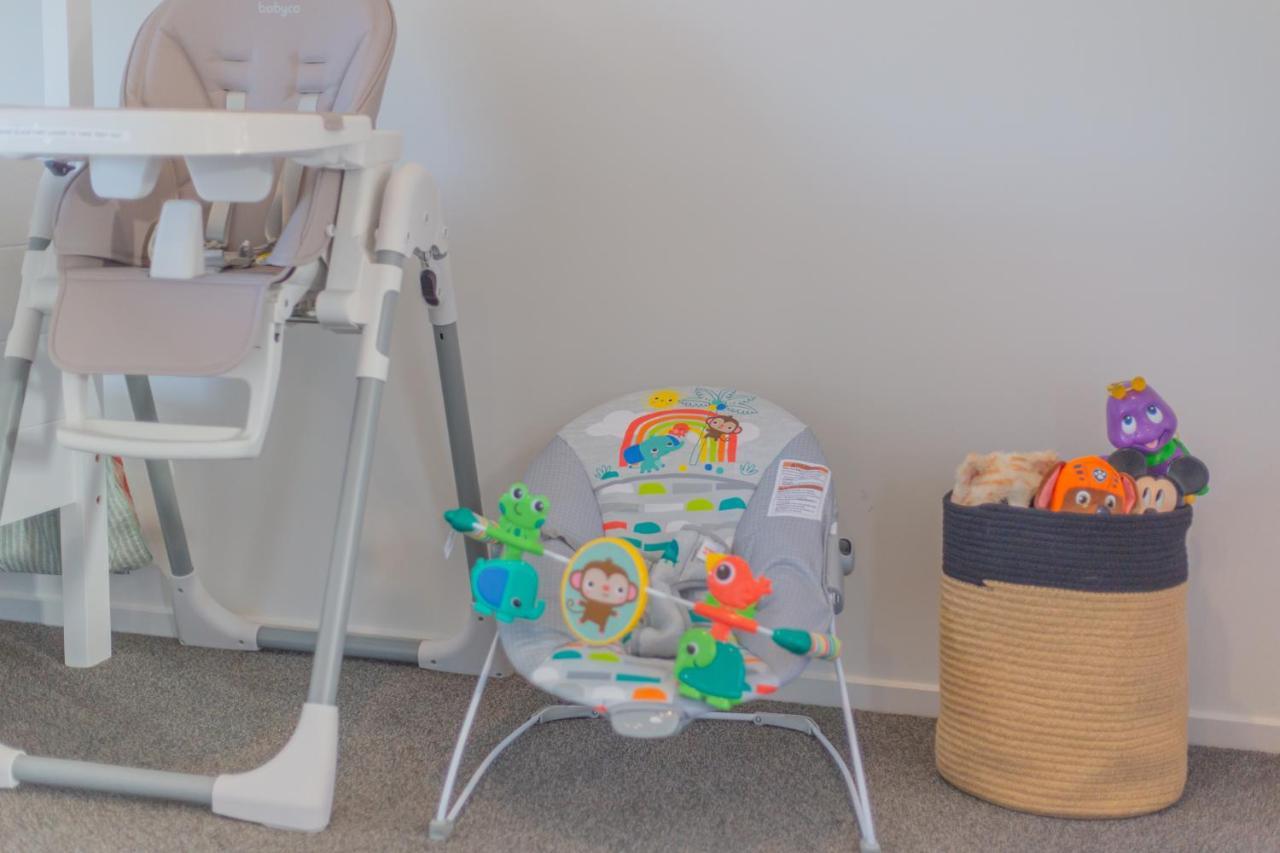New Luxury With Games And Park Outlook Sleeps 12, 26 Mins From Chc Airport *