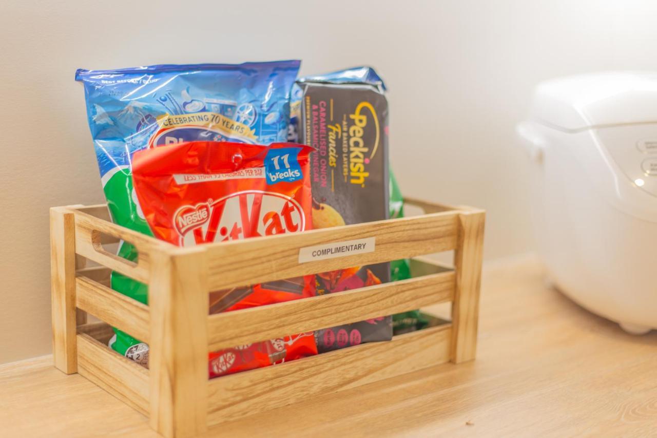New Luxury With Games And Park Outlook Sleeps 12, 26 Mins From Chc Airport Holiday home Lincoln